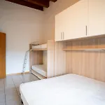Roberta - Agenzia Arcobaleno *