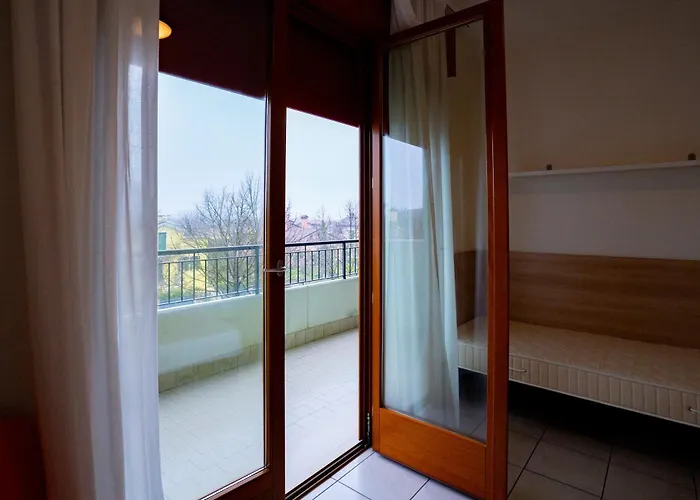 Roberta - Agenzia Arcobaleno Apartament