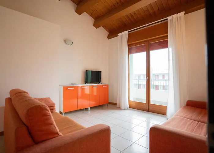 Roberta - Agenzia Arcobaleno Apartament