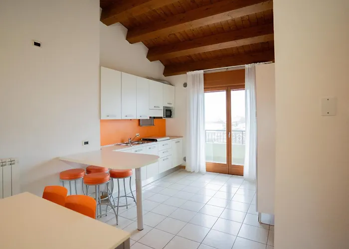 Roberta - Agenzia Arcobaleno Apartament *